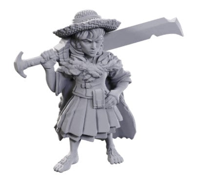 D&D Unpainted Minis: Female Halfing Magus - Wave 23